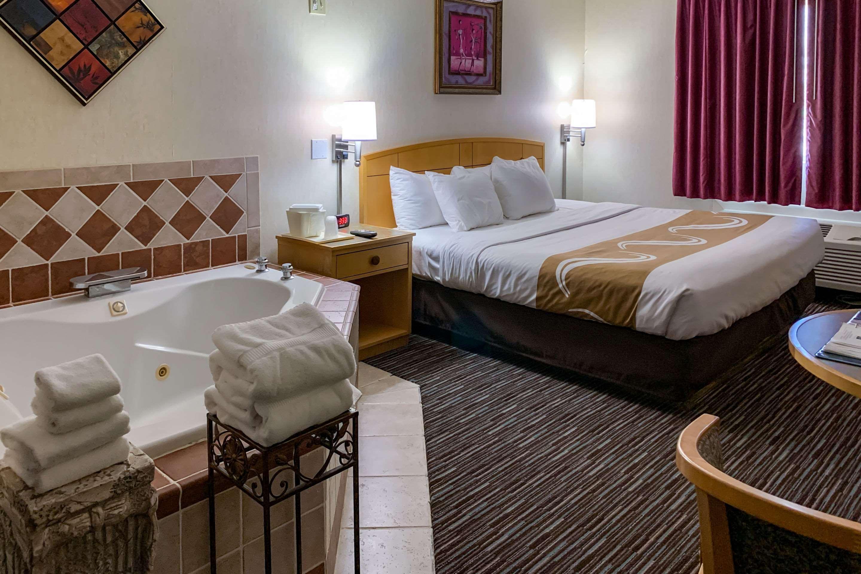 Quality Inn Near Toms River Corporate Park Manchester Township Екстериор снимка